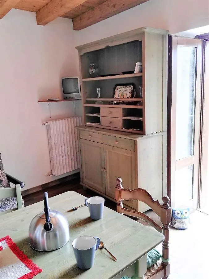 Apartment In Tremosine/Gardasee 22279