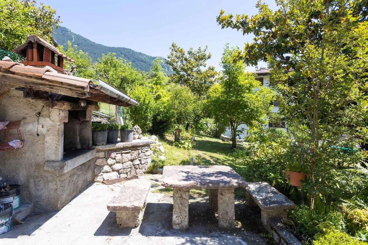 Apartment In Tremosine/Gardasee 22279 إيطاليا